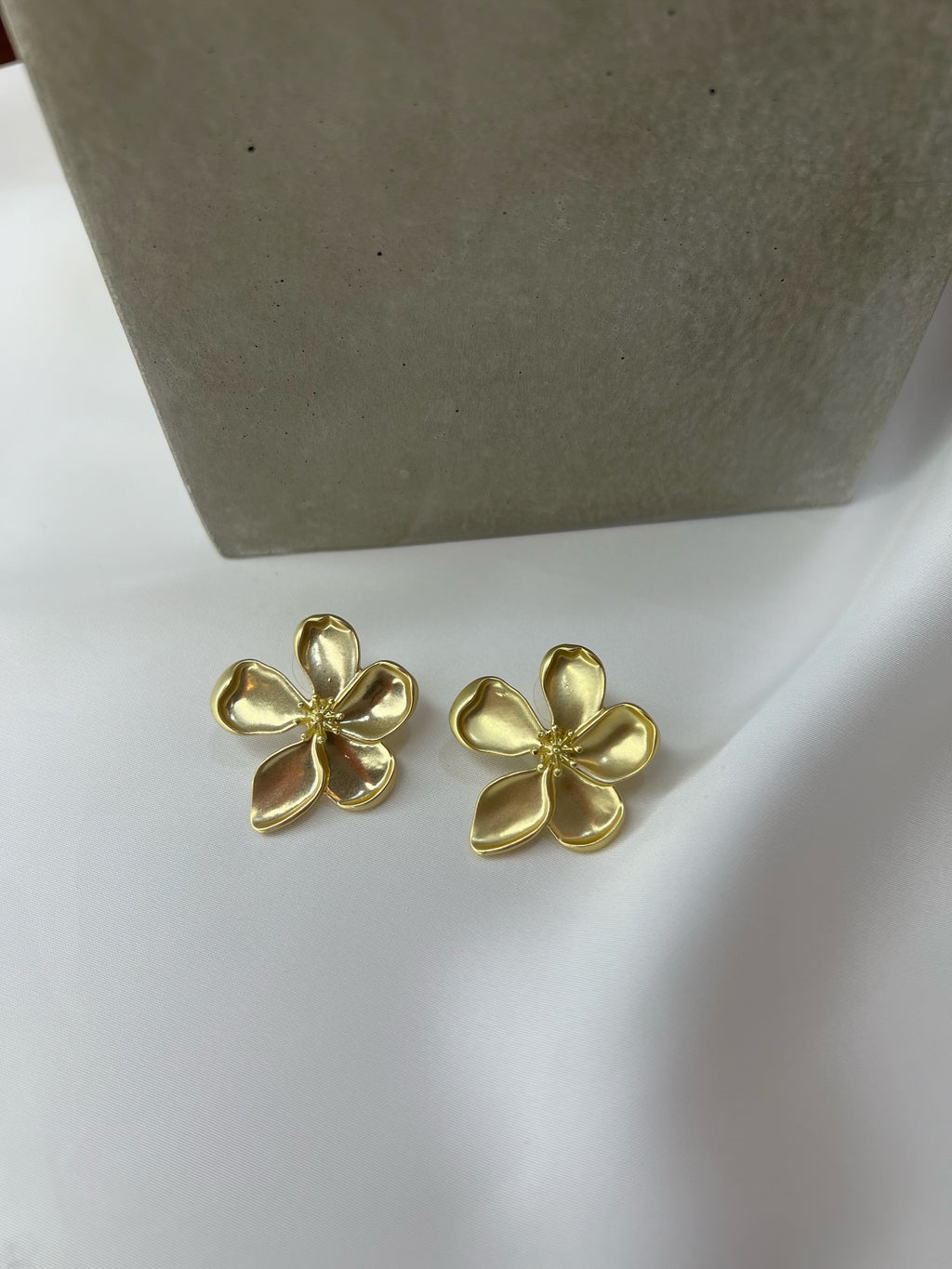 Flory earrings