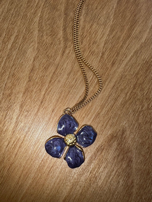 Fleur violette