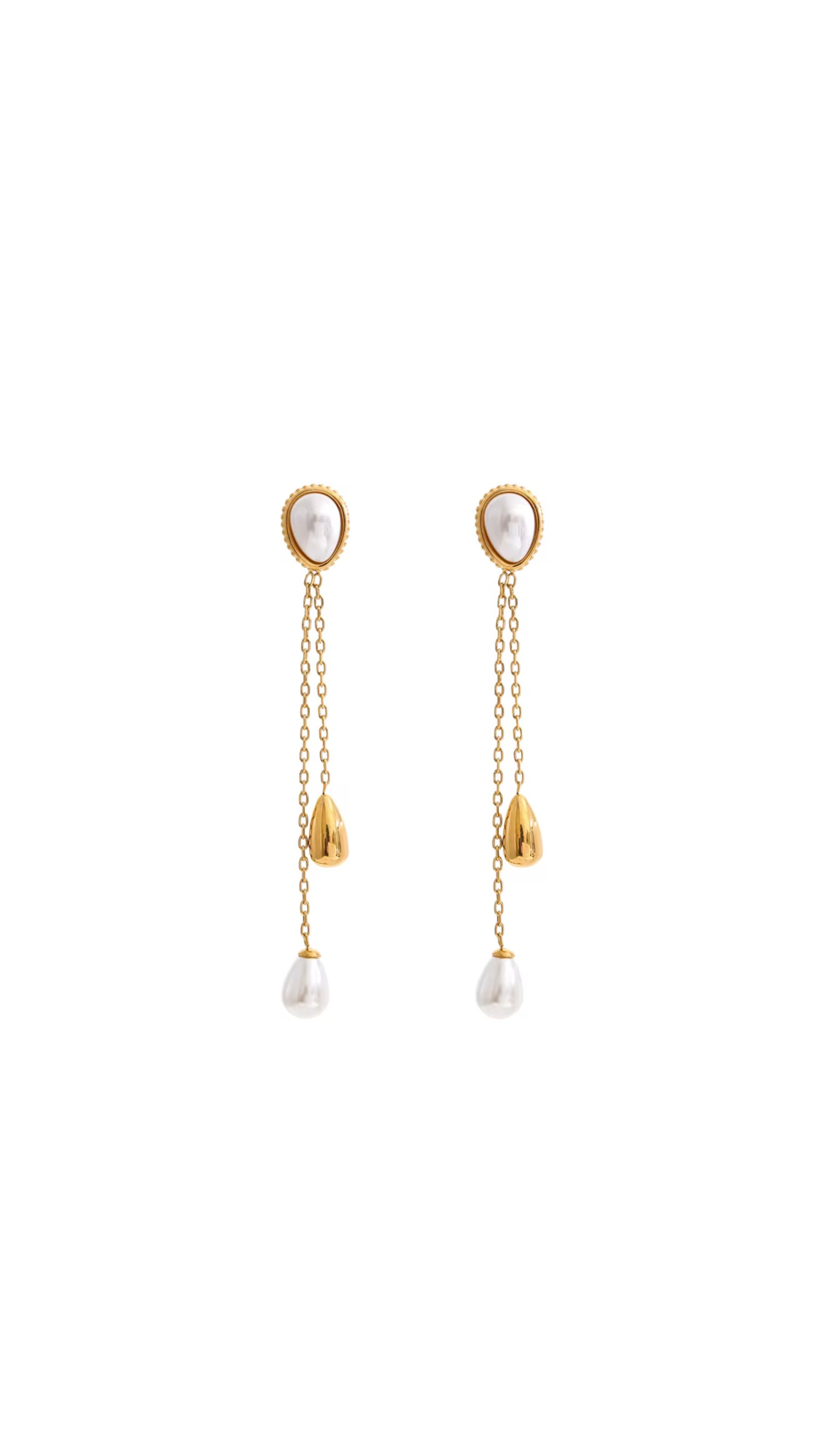 Cloea Earrings