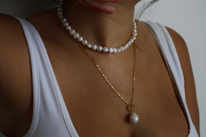 BIG PEARL NECKLACE